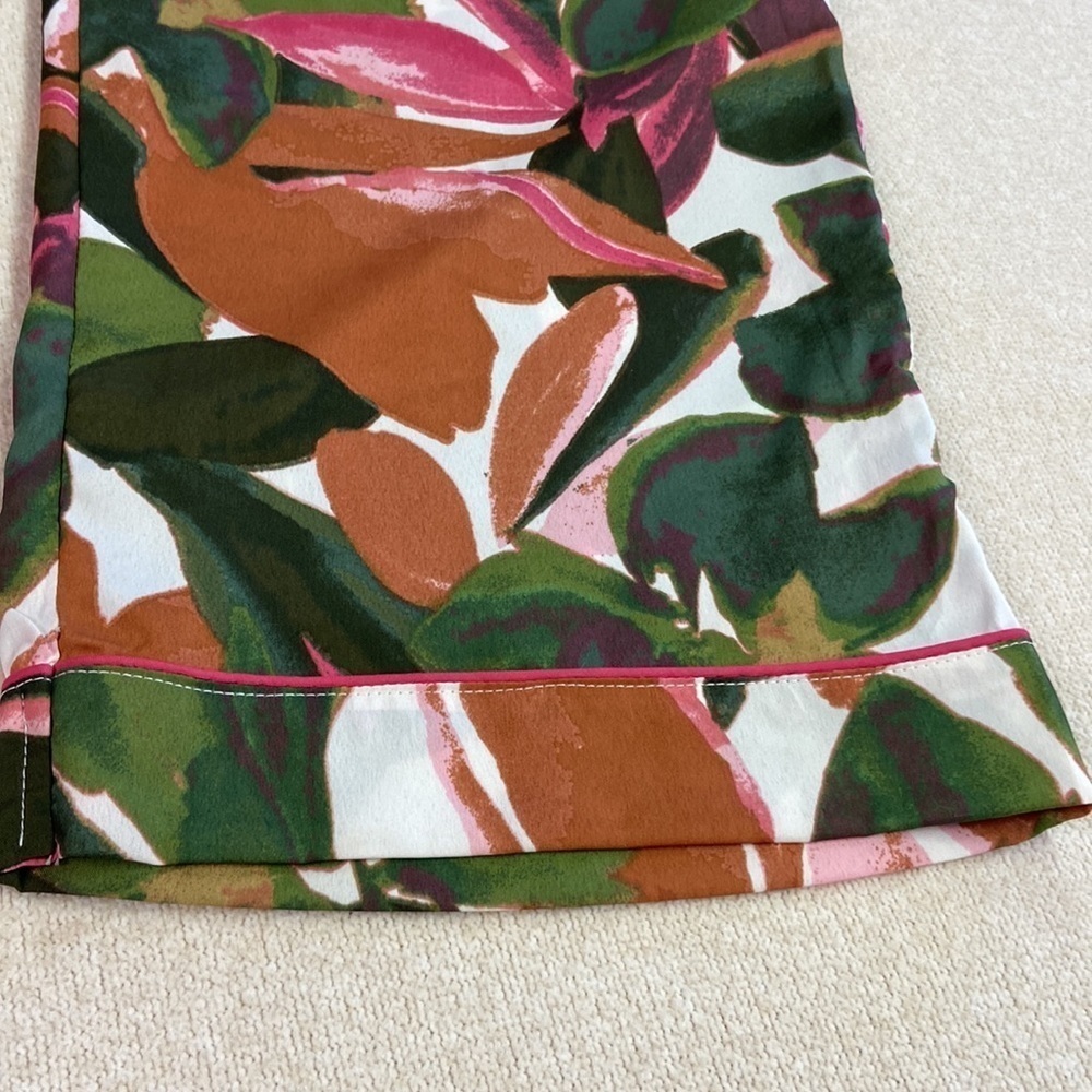 Tahari Sleepwear Set Shortsleeved Long Pants Leaf Print Pattern NWT Size M - Picture 9 of 15